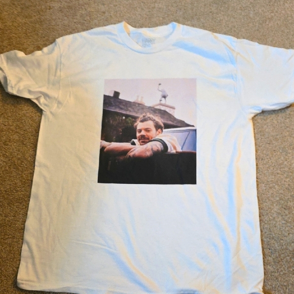 Harry Styles Tshirt - Picture 1 of 4